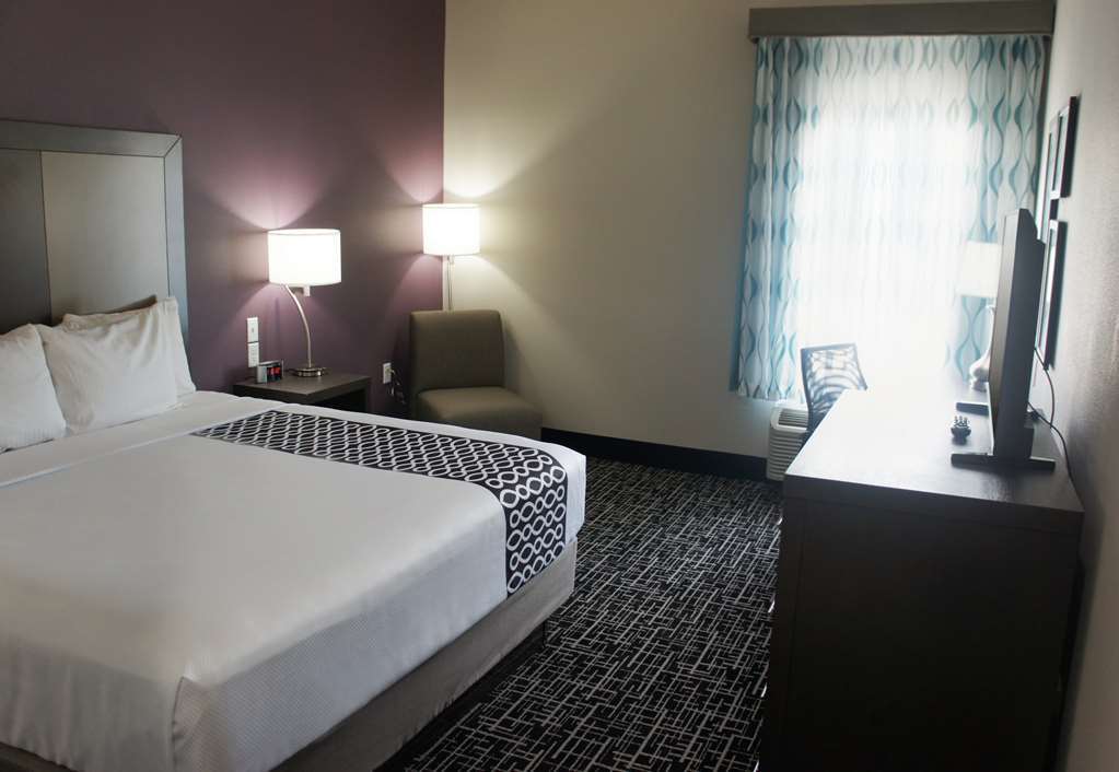 La Quinta By Wyndham Lake Charles - Westlake Ruang foto